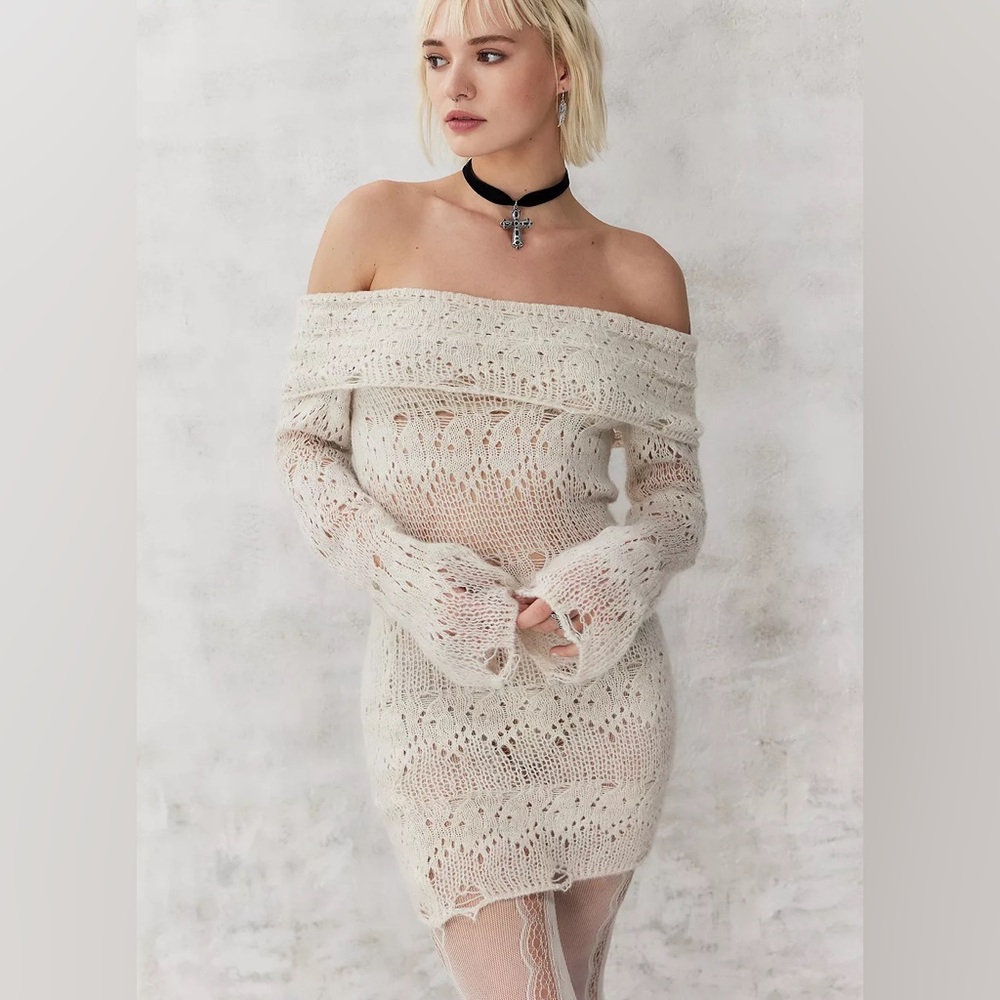 UO Olivia Distressed Knit Off-The-Shoulder Mini Dress - Cream - NWT